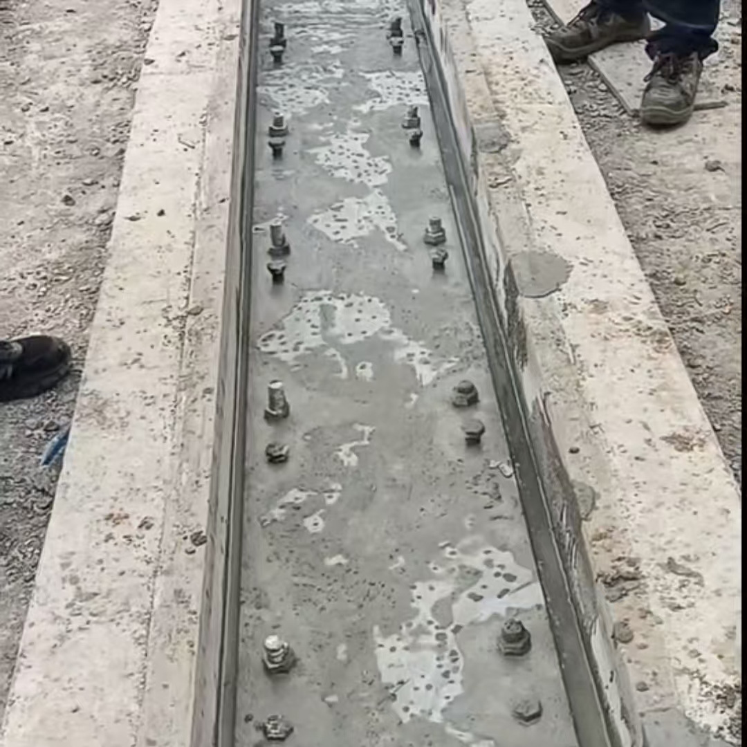 北碚港口码头起重机龙门吊重型机械设备稳固用早强快凝轨道胶泥